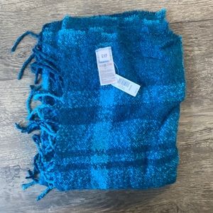 NWT GAP Blue/Teal Plaid Scarf Wrap
